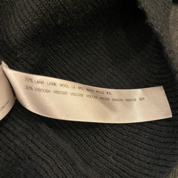 Black Ruffled Sweater, size S, excellent used condition - Picture 7 of 8